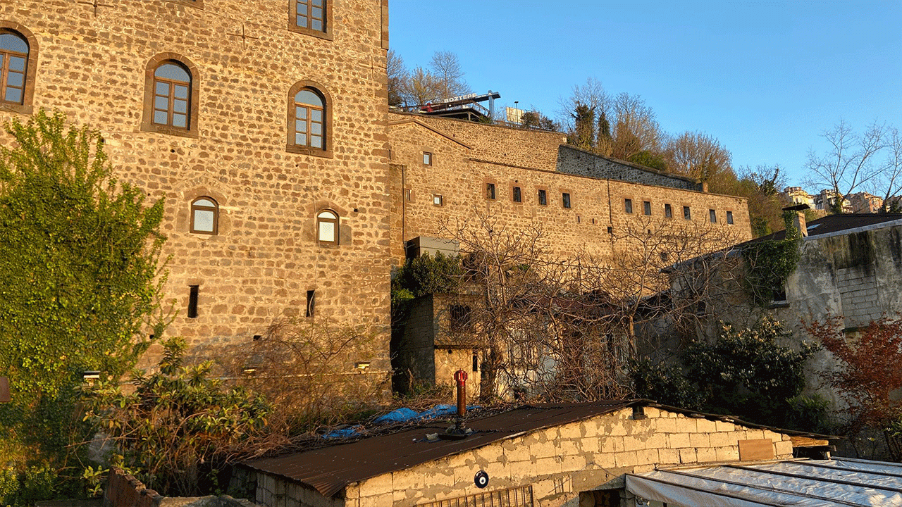 trabzonda-tarih-carpik-yapilasmanin-golgesinde-kaldi