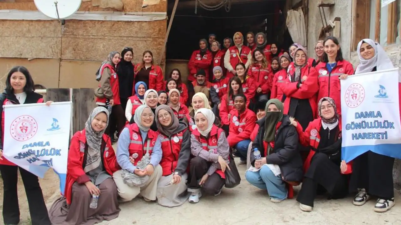 bayburtta-damla-gonulluluk-projesiyle-dolu-dolu-etkinlik-gunu