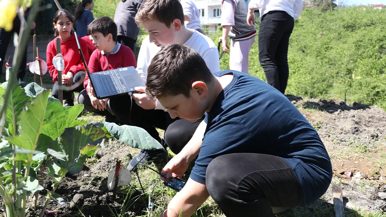 surmenede-ornek-proje-ogrenciler-sensorle-su-israfini-onledi