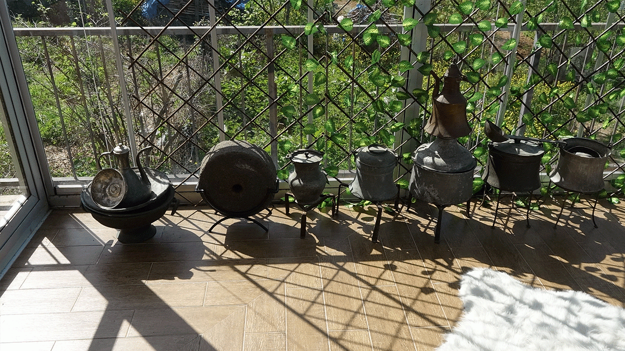 trabzonda-bir-koy-odasinda-200-tarihi-obje-sergileniyor