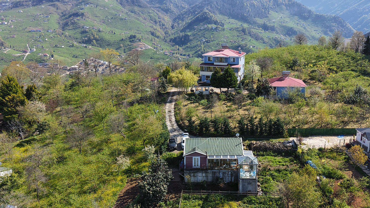 trabzonda-bir-koy-odasinda-200-tarihi-obje-sergileniyor