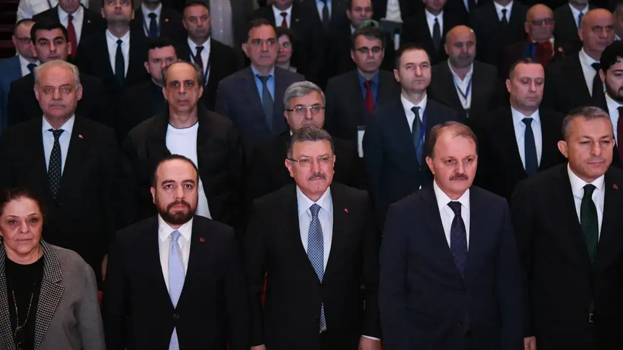 trabzonda-kariyer-fuari-yogun-ilgi-gordu-en-buyuk-gucumuz-genclerimiz