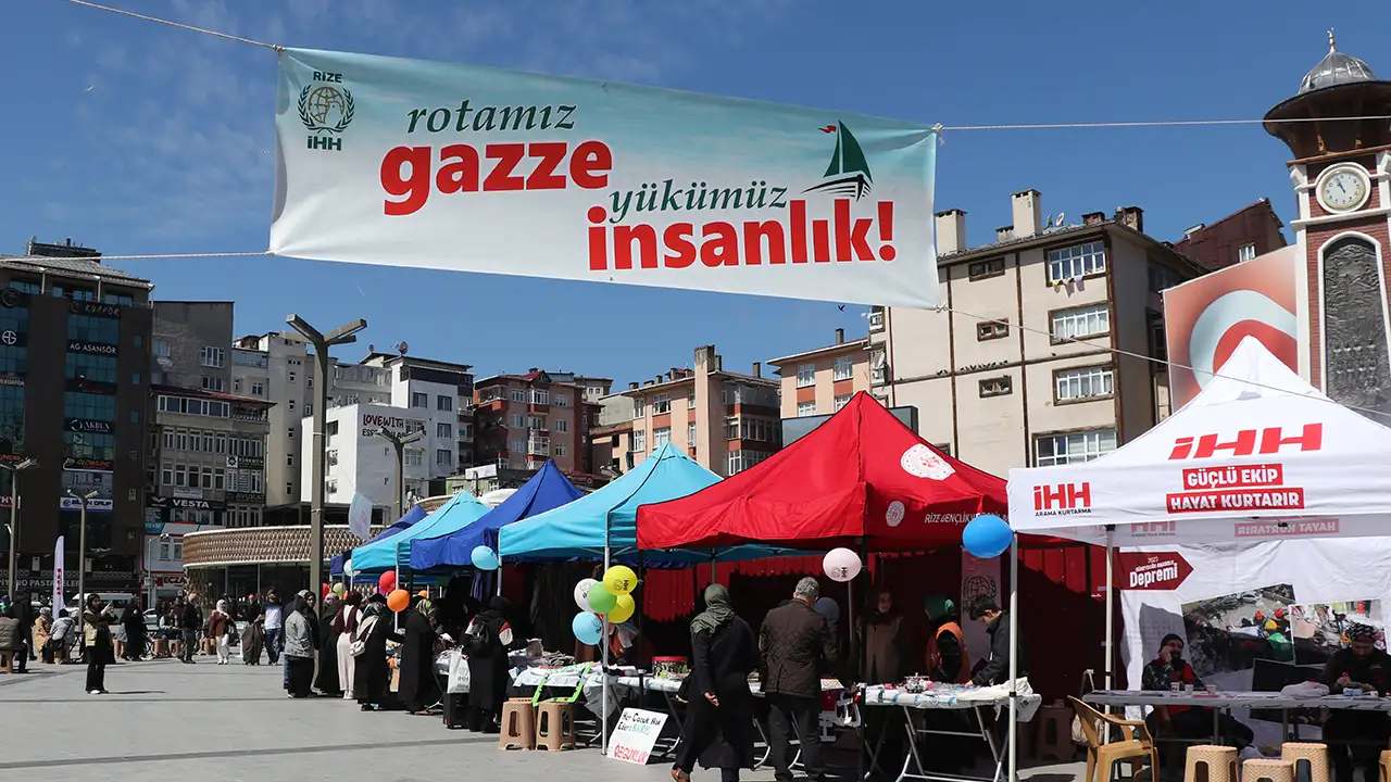 rizede-kuresel-sumud-filosu-icin-hayir-carsisi-duzenlendi