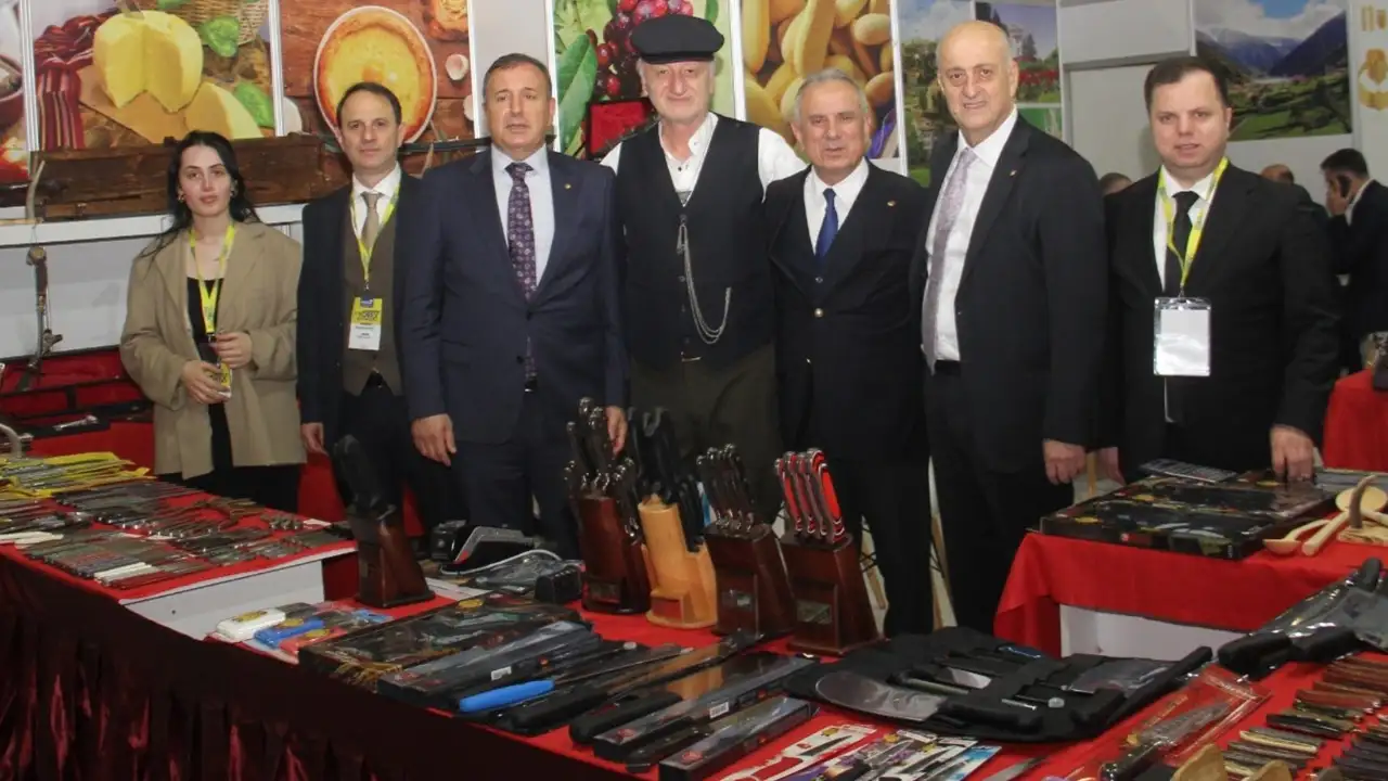 antalya-yorexte-trabzon-urunleri-yogun-ilgi-gordu