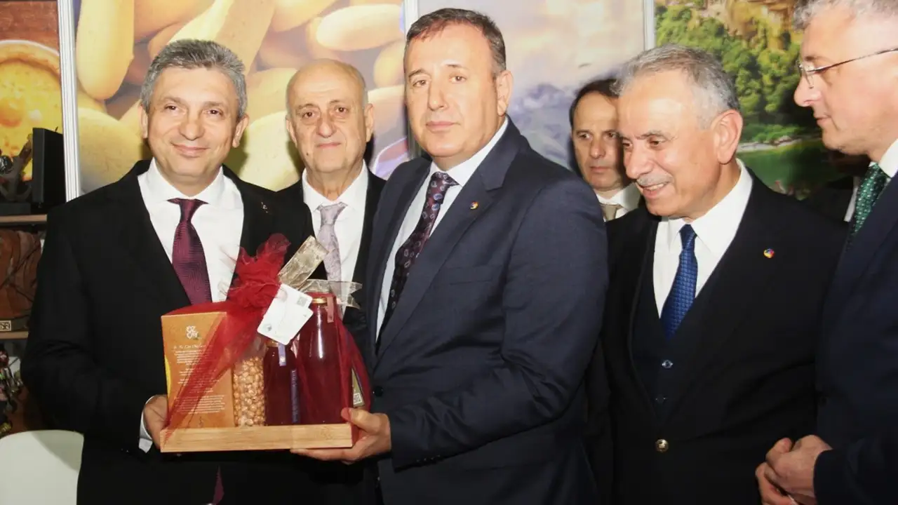 antalya-yorexte-trabzon-urunleri-yogun-ilgi-gordu