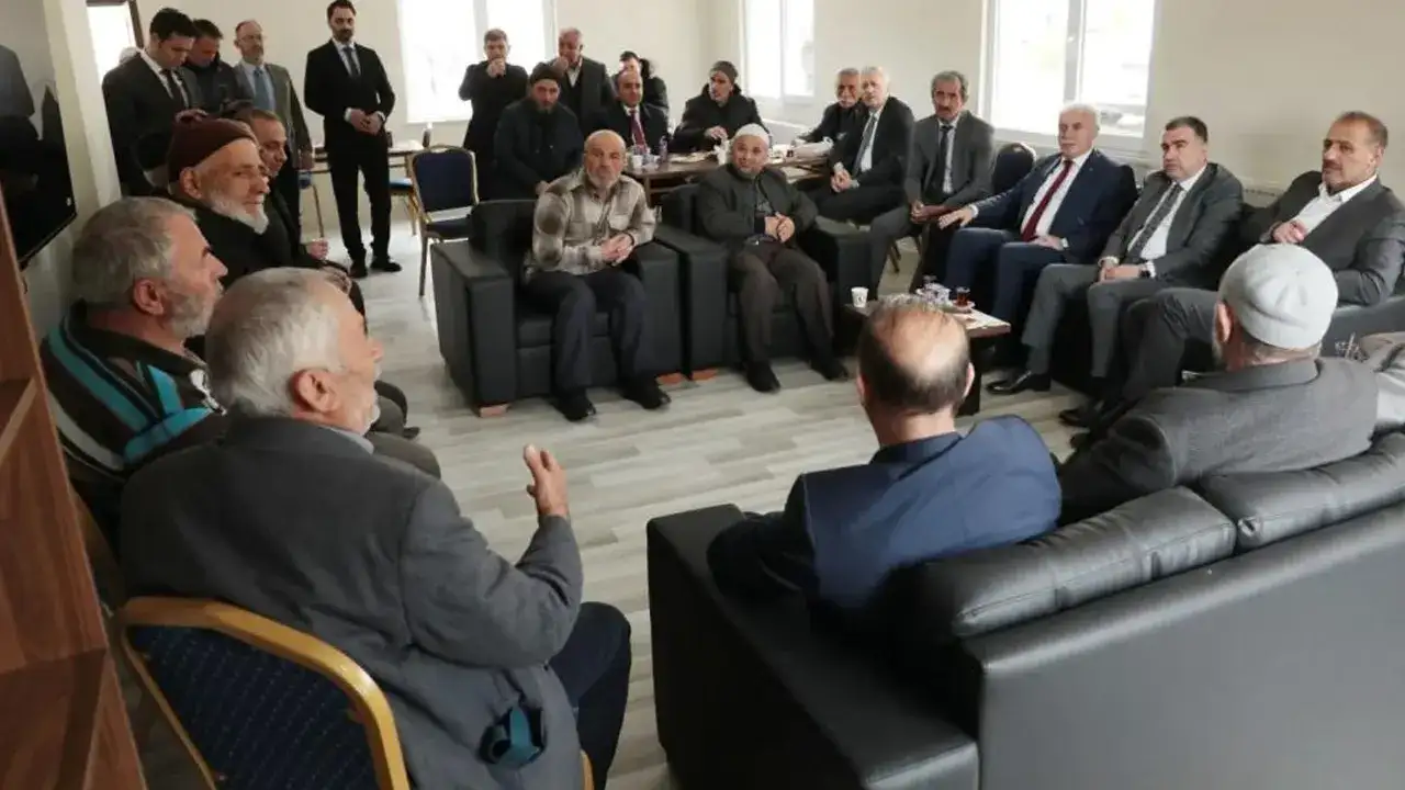 bayburtta-yasli-yasam-merkezi-hizmete-acildi