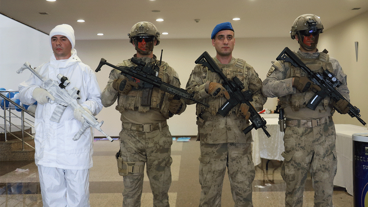 dokkaf-2026da-jandarma-stantlarina-yogun-ilgi