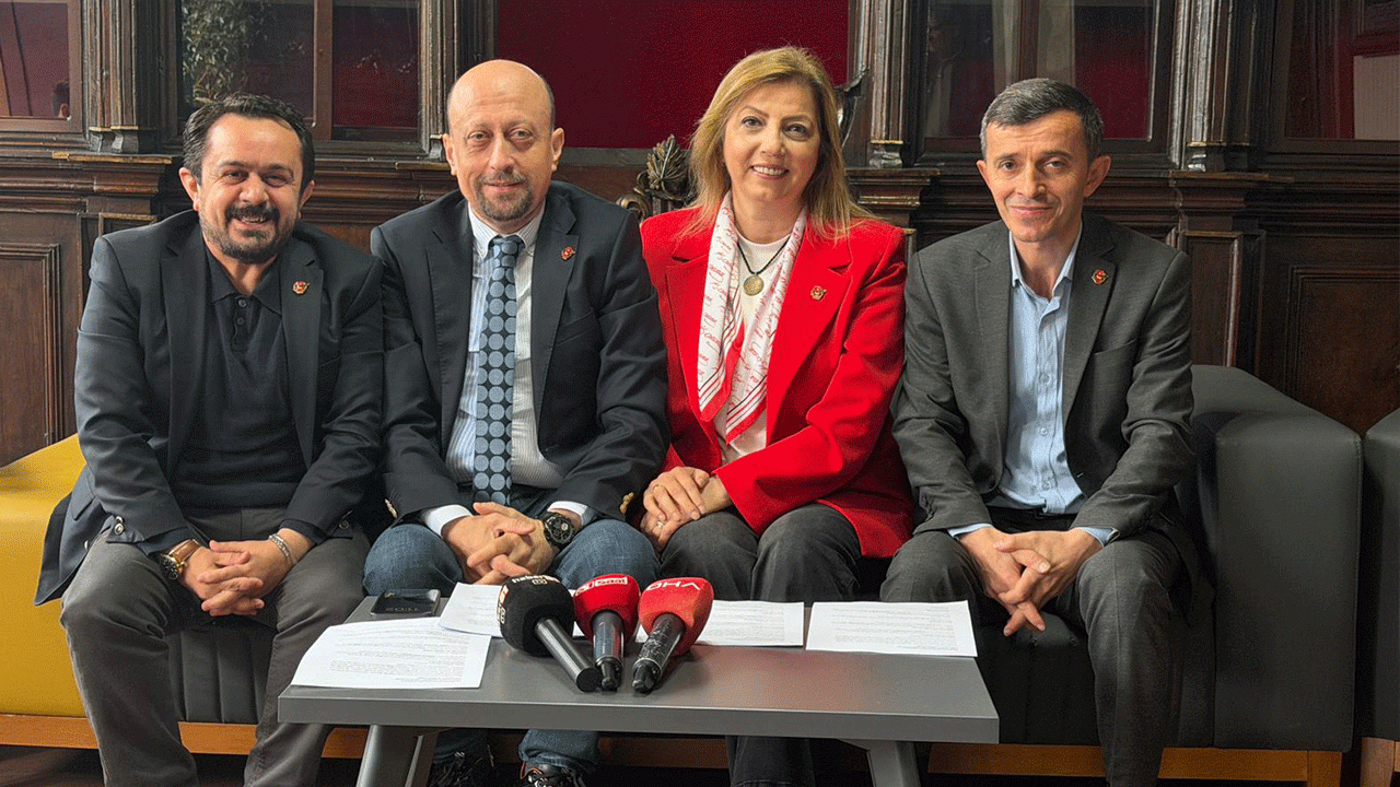 trabzonda-2025-yili-basarili-gazetecileri-yarismasi-sonuclandi-haber-61e-3-odul-birden