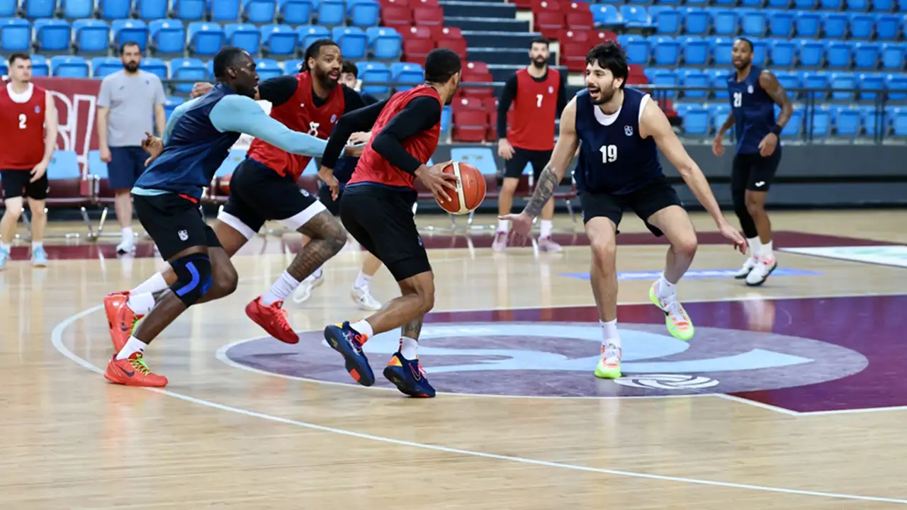 trabzonsporun-yildizi-acikladi-su-anki-hedefimiz-ligi-ilk-4-sira-icinde-bitirmek