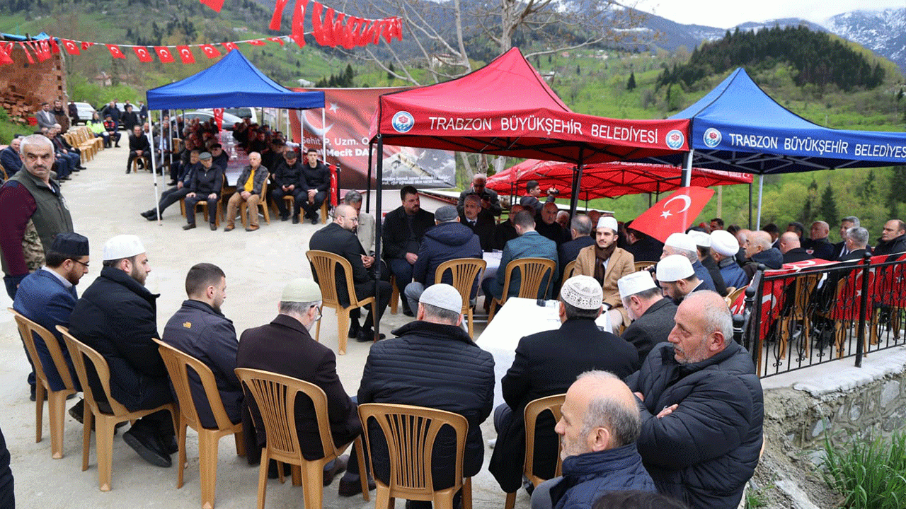 trabzonda-topraga-dusen-kahraman-unutulmadi-sehit-berat-macit-day-dualarla-anildi