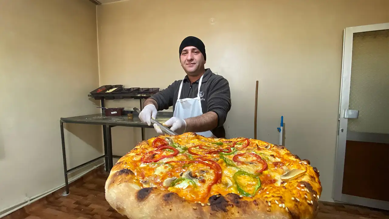 bayburtta-yazilimci-pizzaci-oldu-siparislere-yetisemiyor