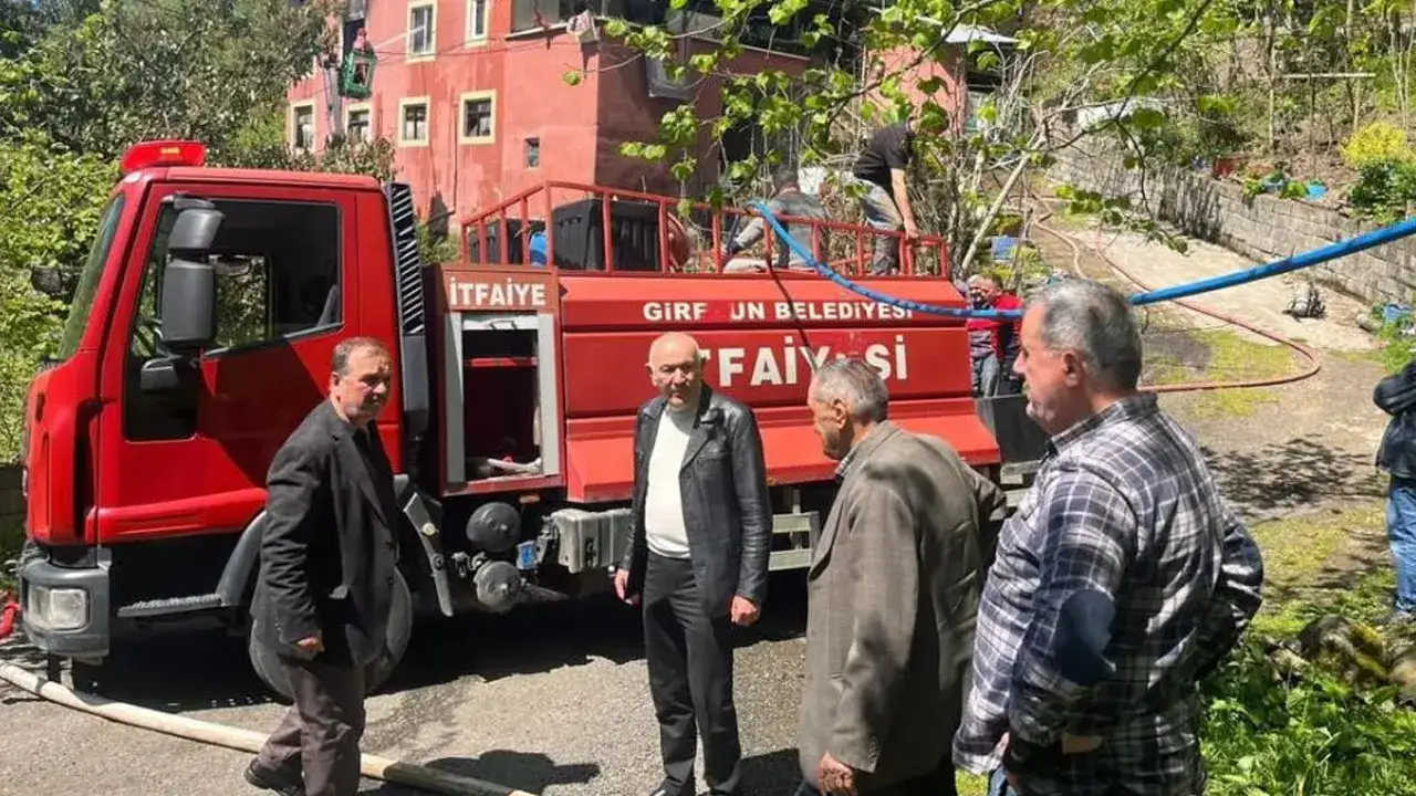 giresunda-ev-yangini-esyalar-kule-dondu