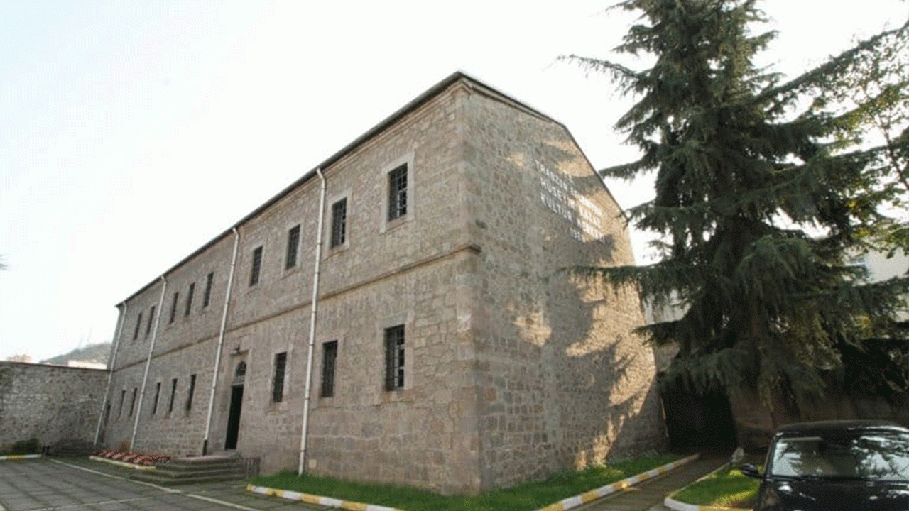 huseyin-kazaz-kultur-merkezi-devlet-tiyatrolarina-mi-devrediliyor