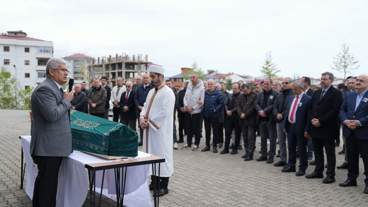 trabzon-univeristesinde-aci-kayip-pofesor-son-yolculuguna-ugurlandi