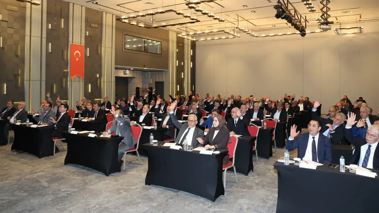 dkbb-toplantisinda-gencten-kanun-degisikligi-cagrisi