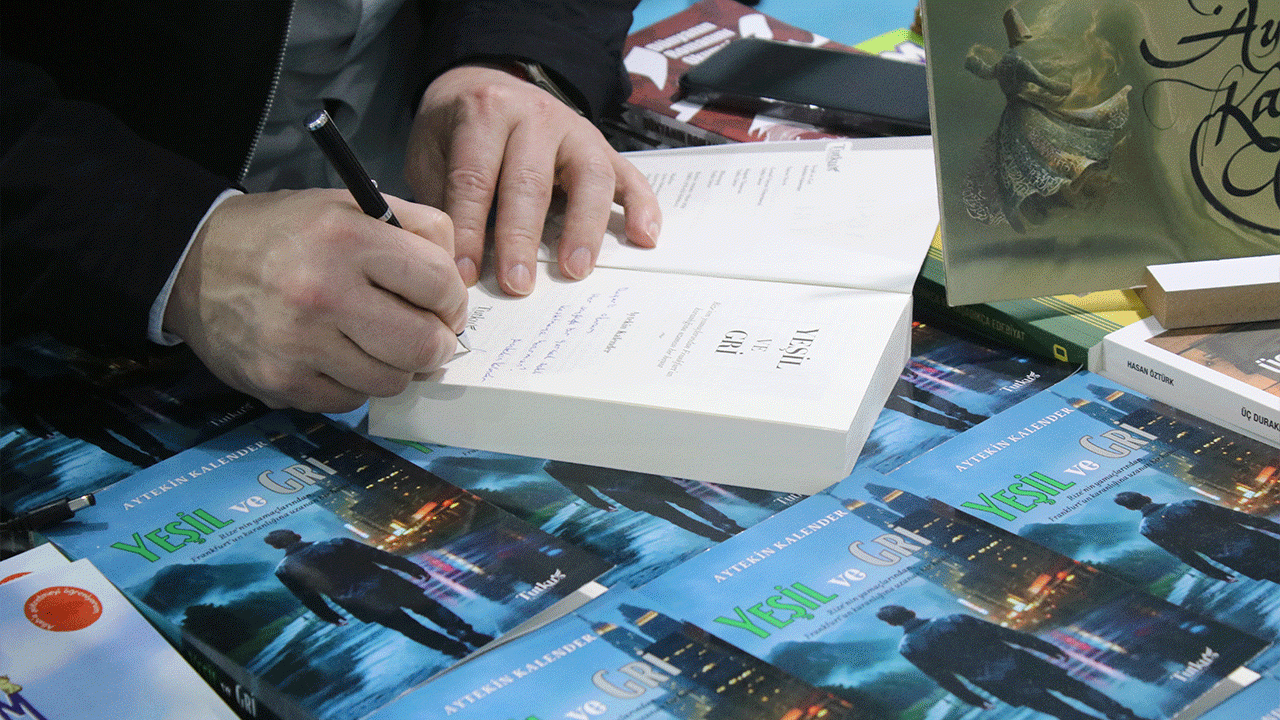 rizeli-gazeteci-aytekin-kalenderden-gercek-hikayeden-dogan-roman-yesil-gri