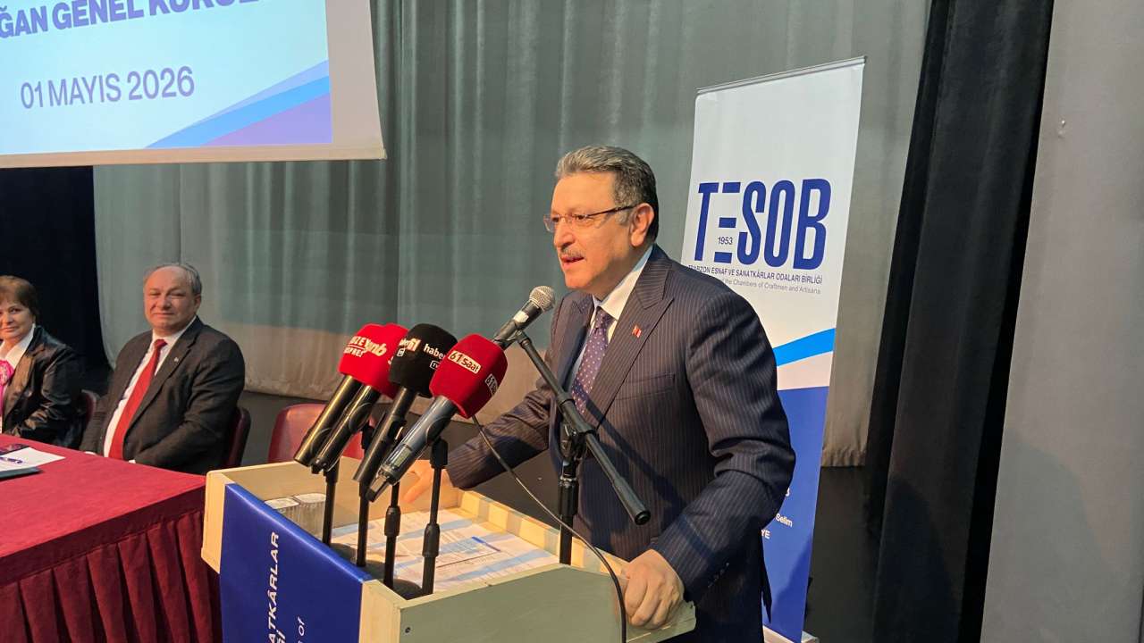 baskan-gencten-esnafa-turizm-uyarisi-tavugu-degil-yumurtayi-yiyelim