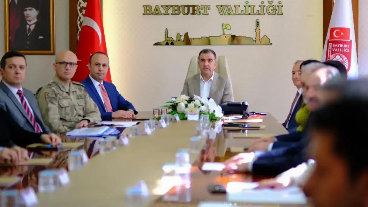 bayburtta-sosyal-riskler-icin-erken-uyari-sistemi-toplantisi