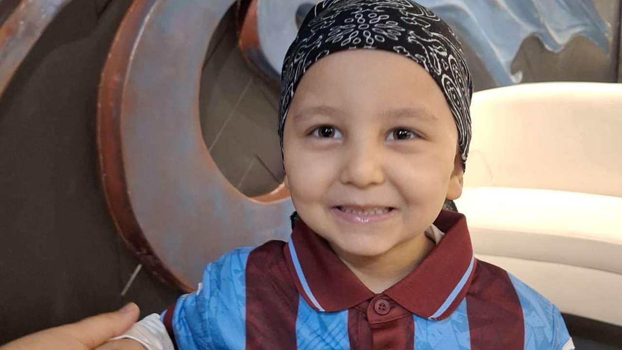 trabzonda-kanseri-yenen-batunun-hayali-gercek-oldu-trabzonspor-macina-gitti