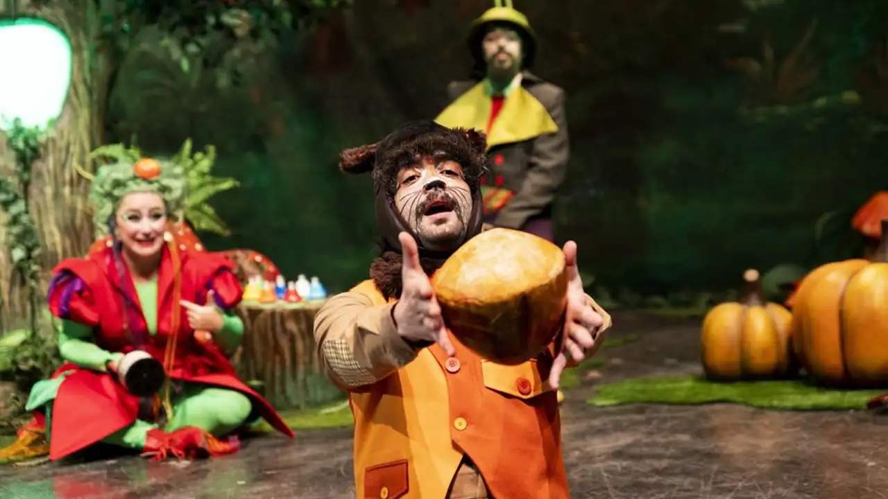 yomrada-bir-ilk-karadeniz-tiyatro-festivalinde-masal-yolu-oyunu-cocuklarla-bulusuyor