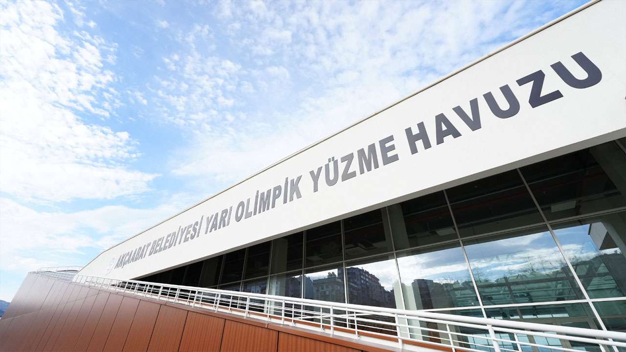 9-bin-800-kisi-kullandi-akcaabatta-havuz-acilisa-hazirlaniyor