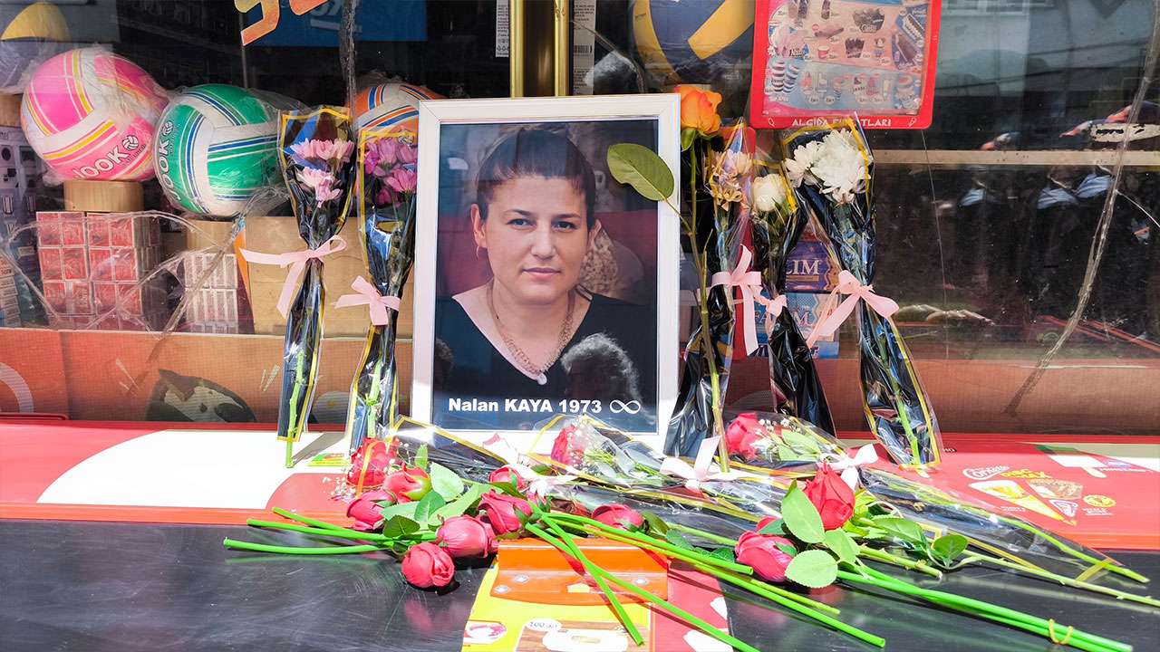 kizinin-istismar-sikayeti-icin-gittigi-emniyette-hayatini-kaybden-anne-icin-savsat-tek-yurek-oldu