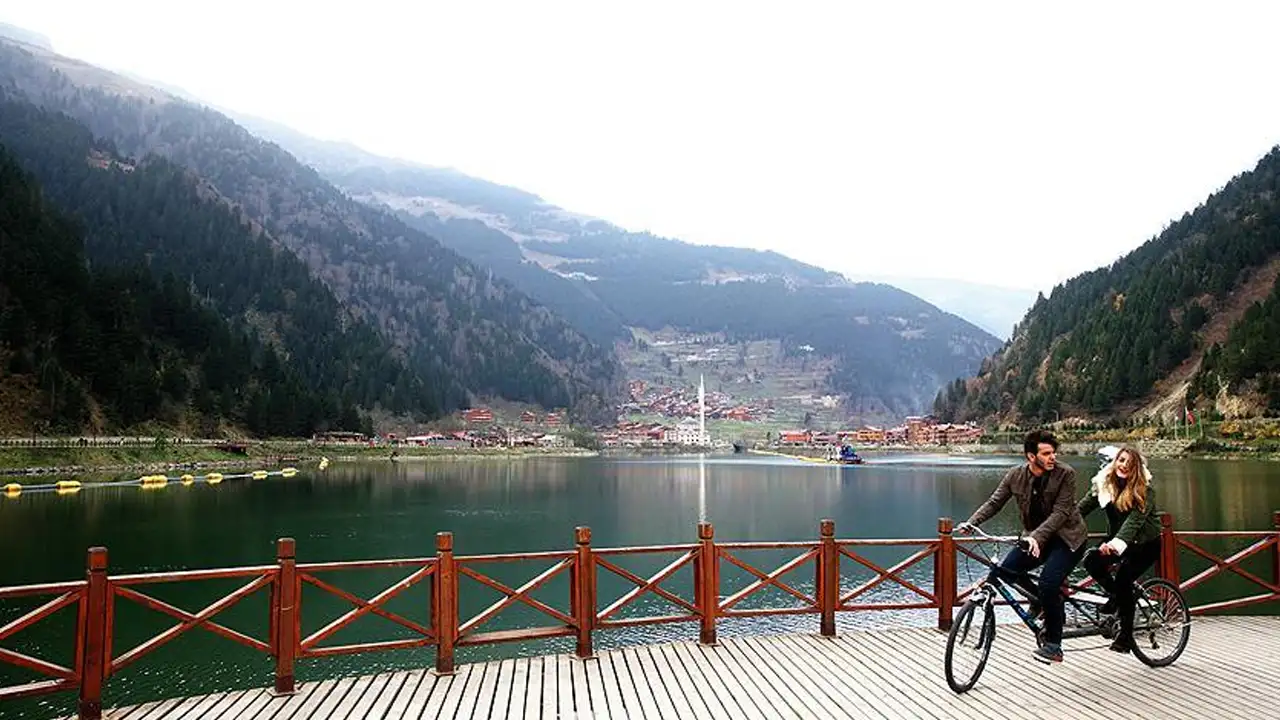 tamer-erdogan-trabzon-turizmini-haber61e-anlatti-trabzonun-hedefi-sezon-disi-donemi-canlandirmak