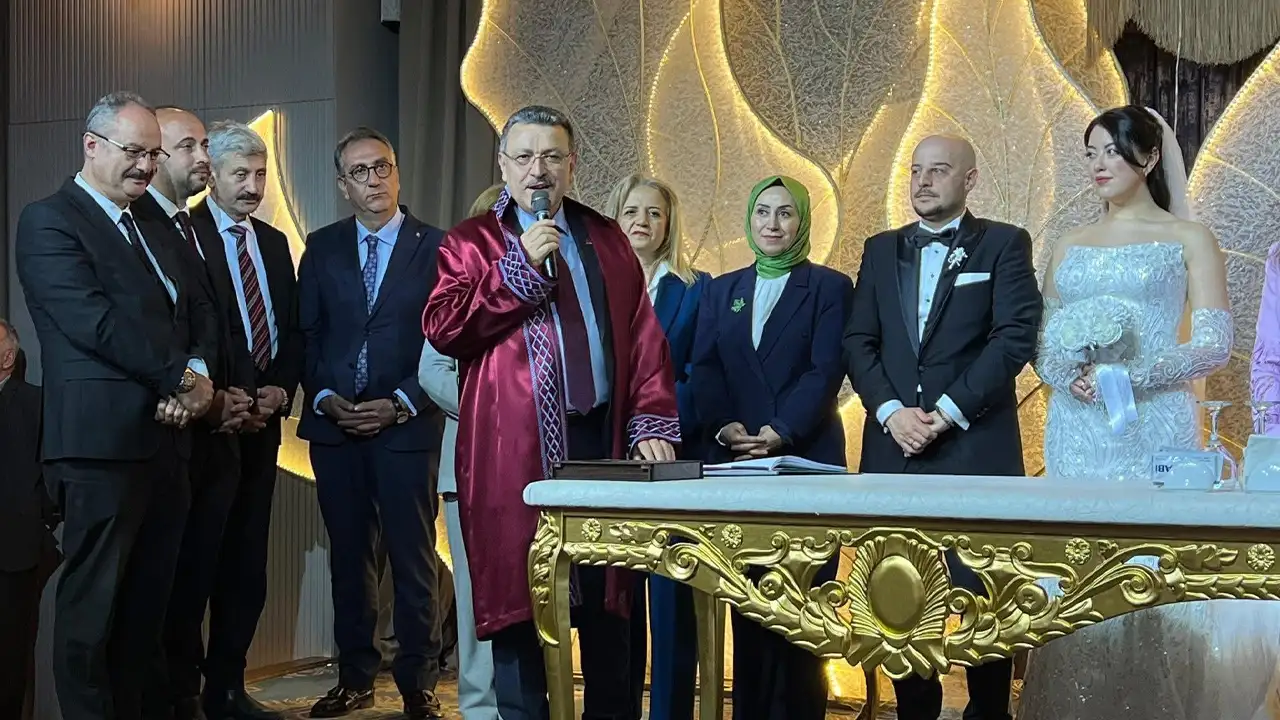 trabzonda-gorkemli-dugun-siyaset-ve-is-dunyasi-bulustu