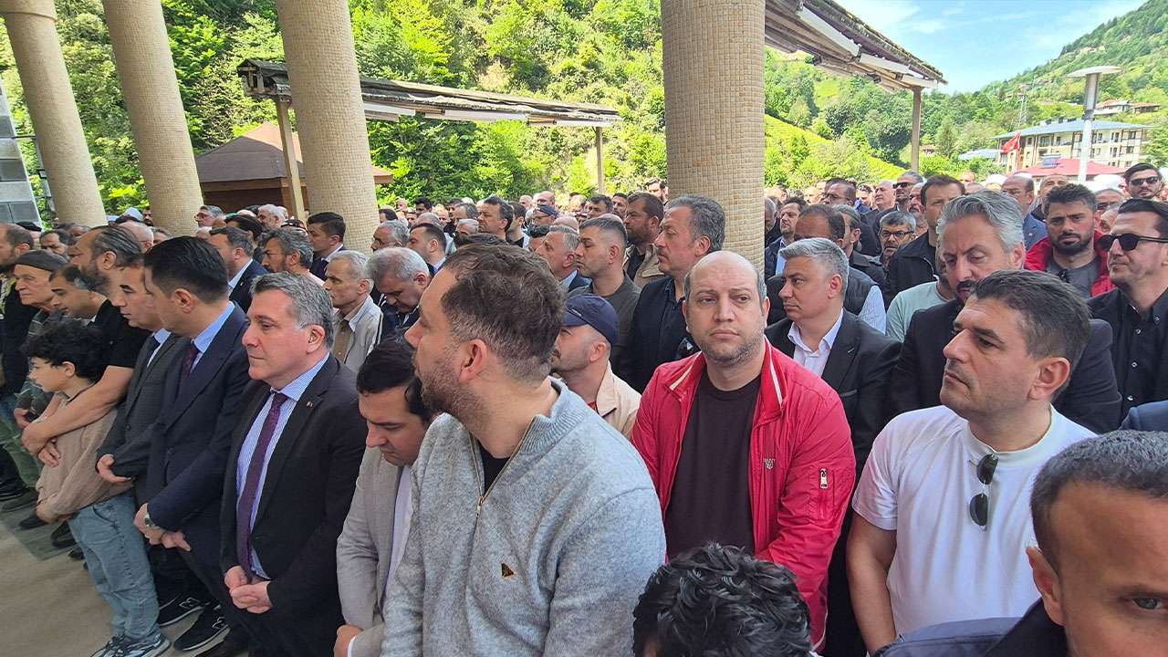 trabzon-basini-baskan-kucuku-yalniz-birakmadi-fatma-kucuk-son-yolculuguna-ugurlandi