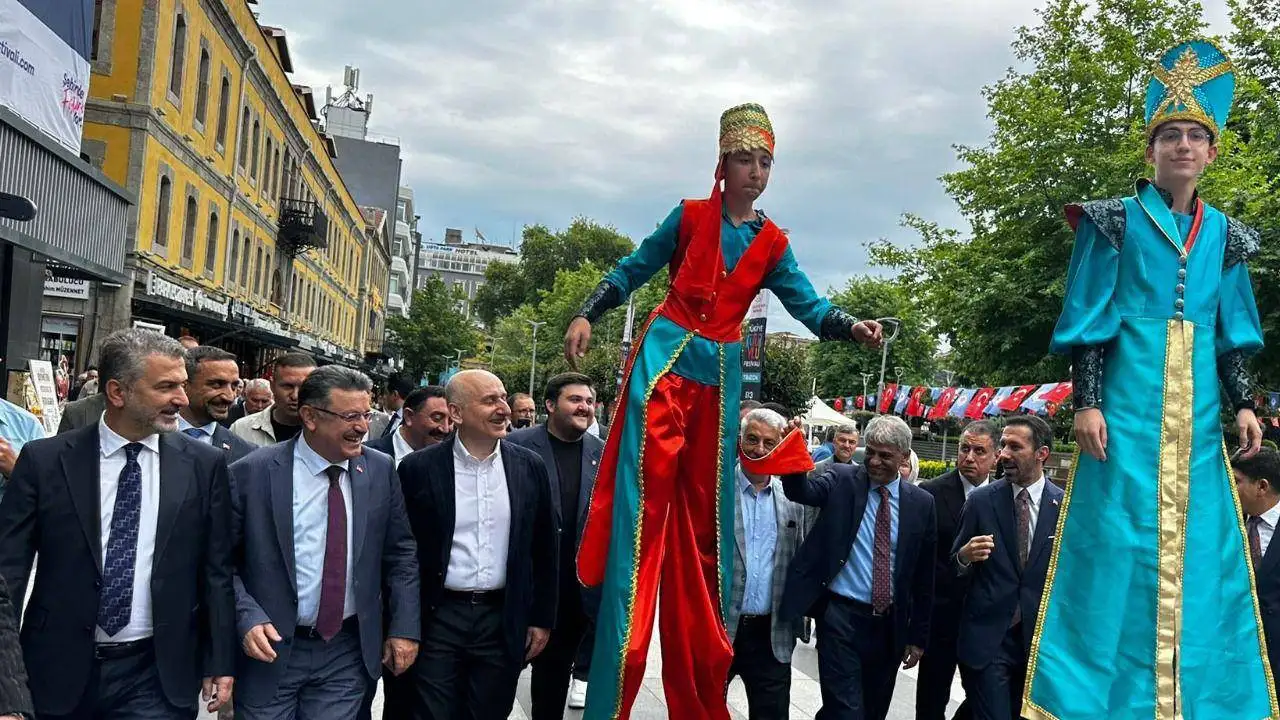 trabzon-kultur-yolu-festivalinde-kriz-mi-var-yeri-degisiyor-mu