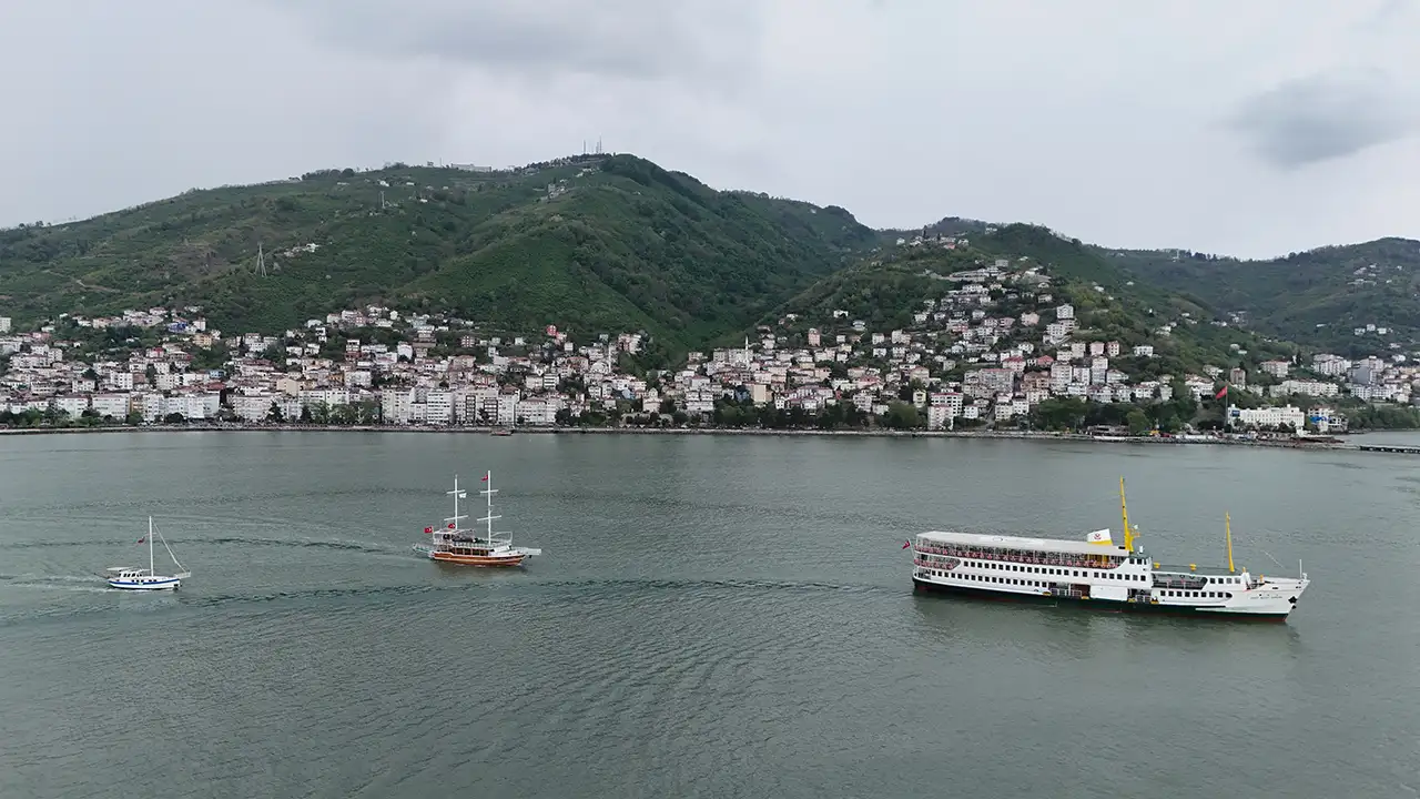 orduda-restore-edilen-gemi-yeniden-denize-acildi