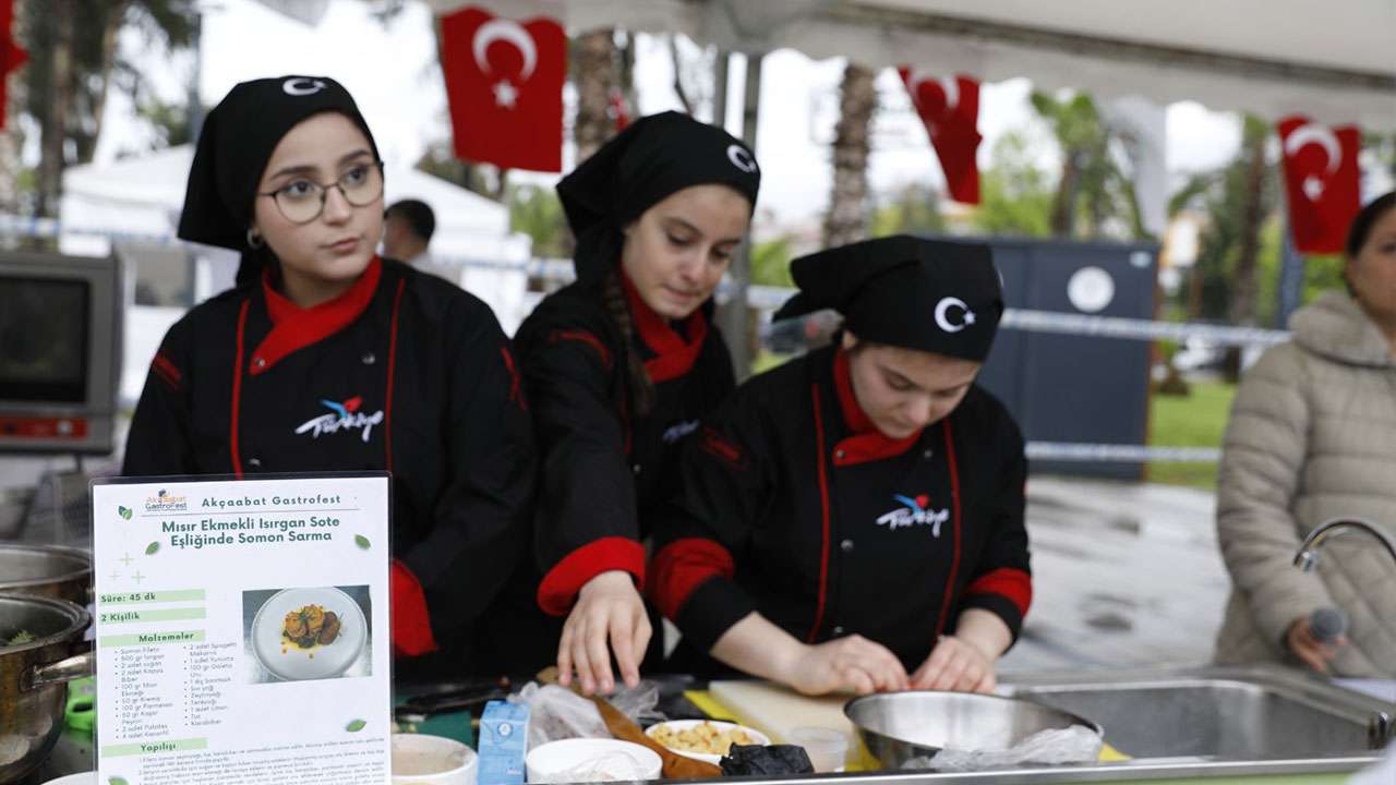 akcaabat-gastrofest-basladi
