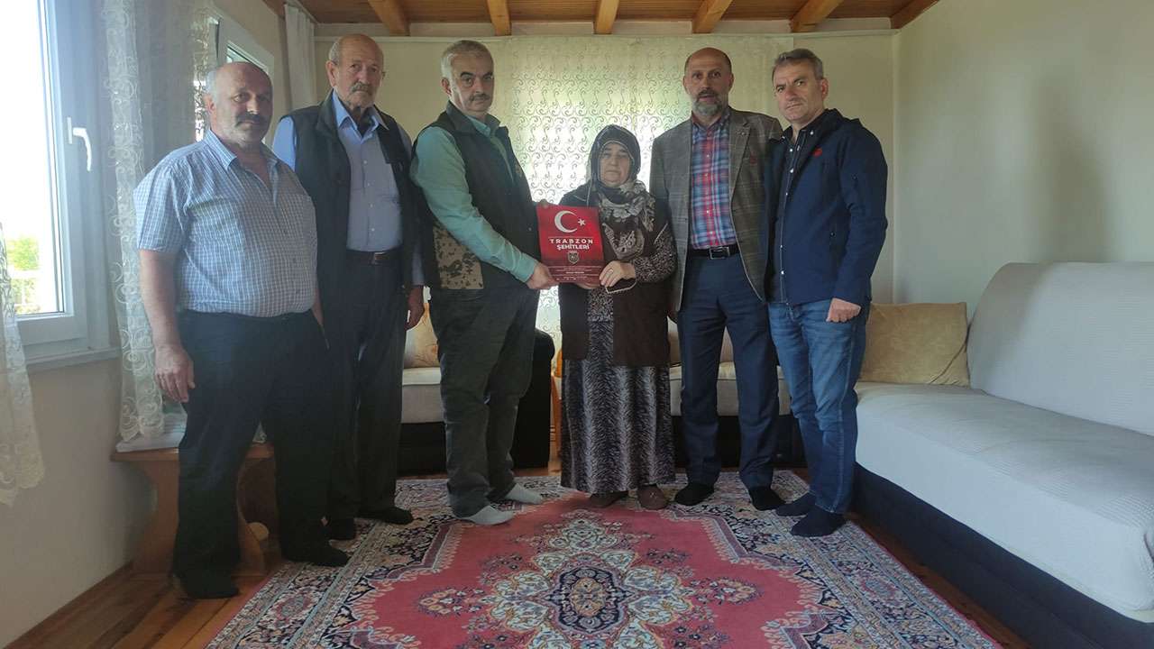 trabzonlu-dumlupinar-sehidi-yusuf-emir-vefayla-anildi