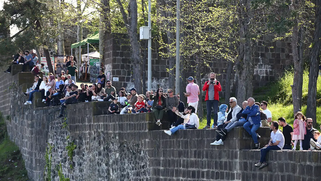 soloturkten-giresun-semalarinda-nefes-kesen-prova