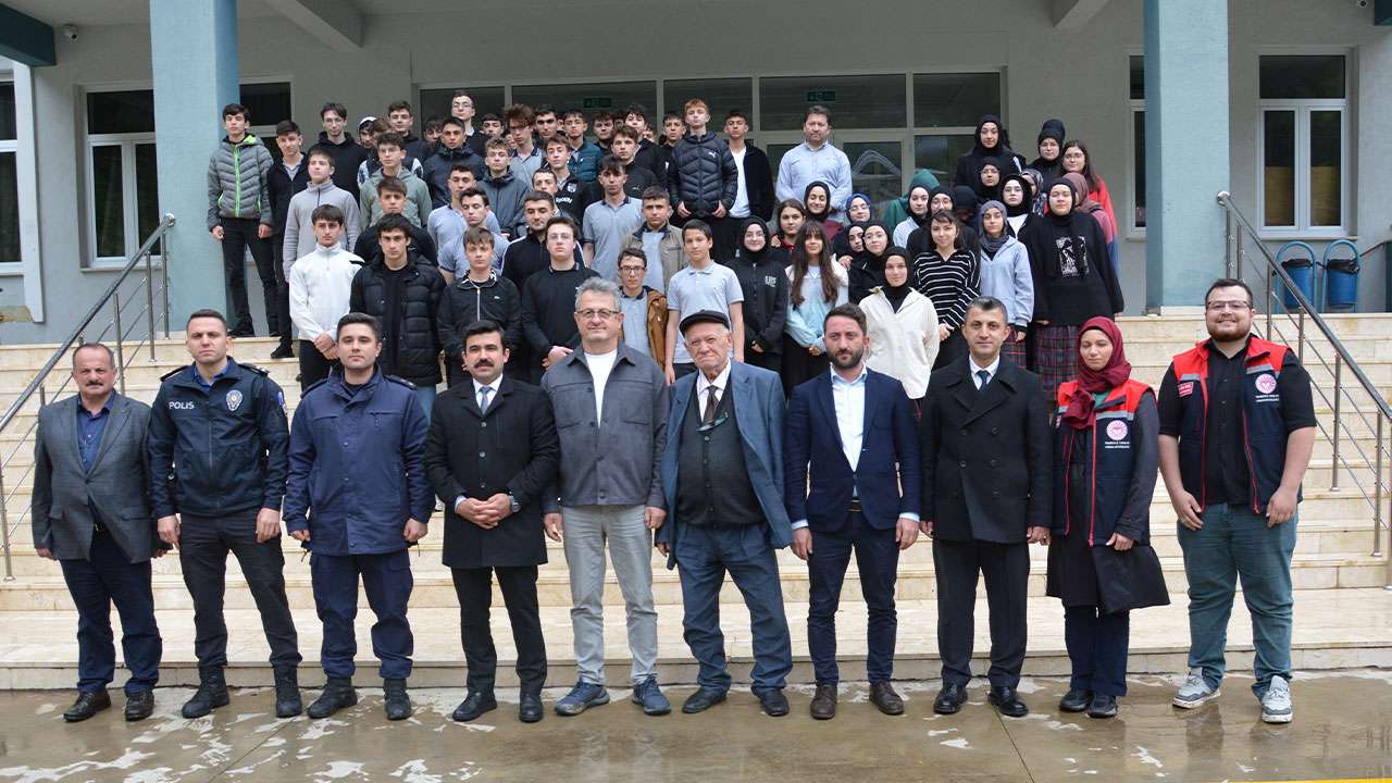 trabzon-caykarada-kardes-okul-projesi-kapsaminda-etkinlik-duzenlendi