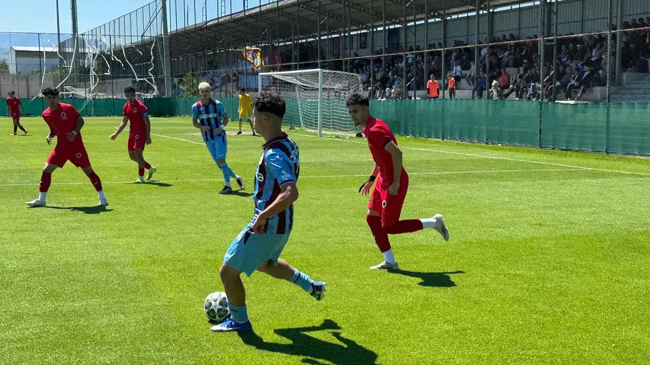 trabzonspor-u19-sezonu-galibiyetle-kapatti