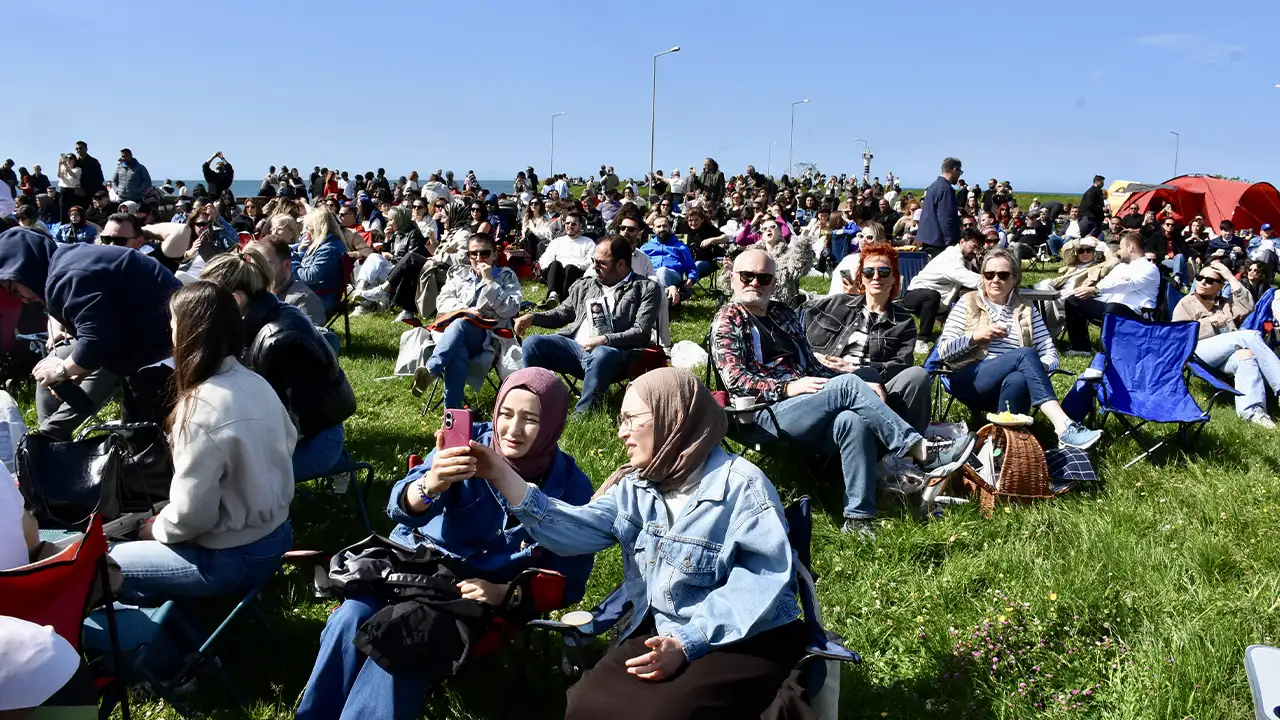 yason-burnunda-caz-aksami-orduda-festival-coskusu-suruyor