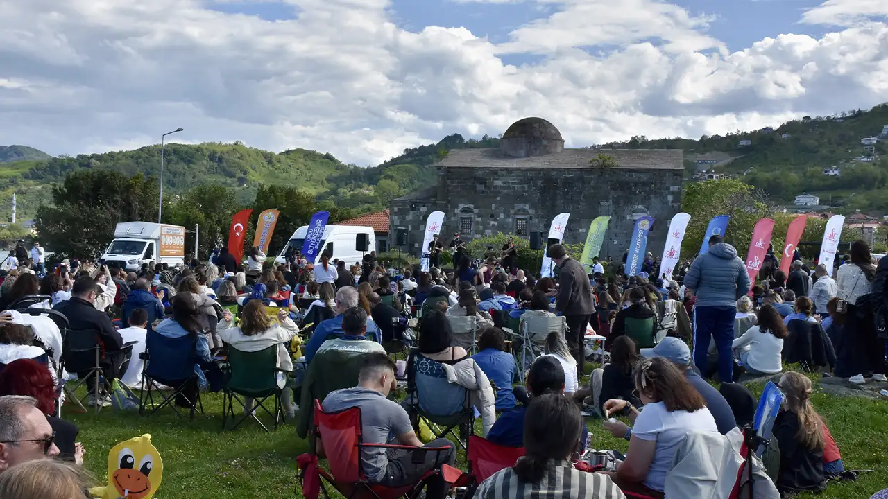 yason-burnunda-caz-aksami-orduda-festival-coskusu-suruyor