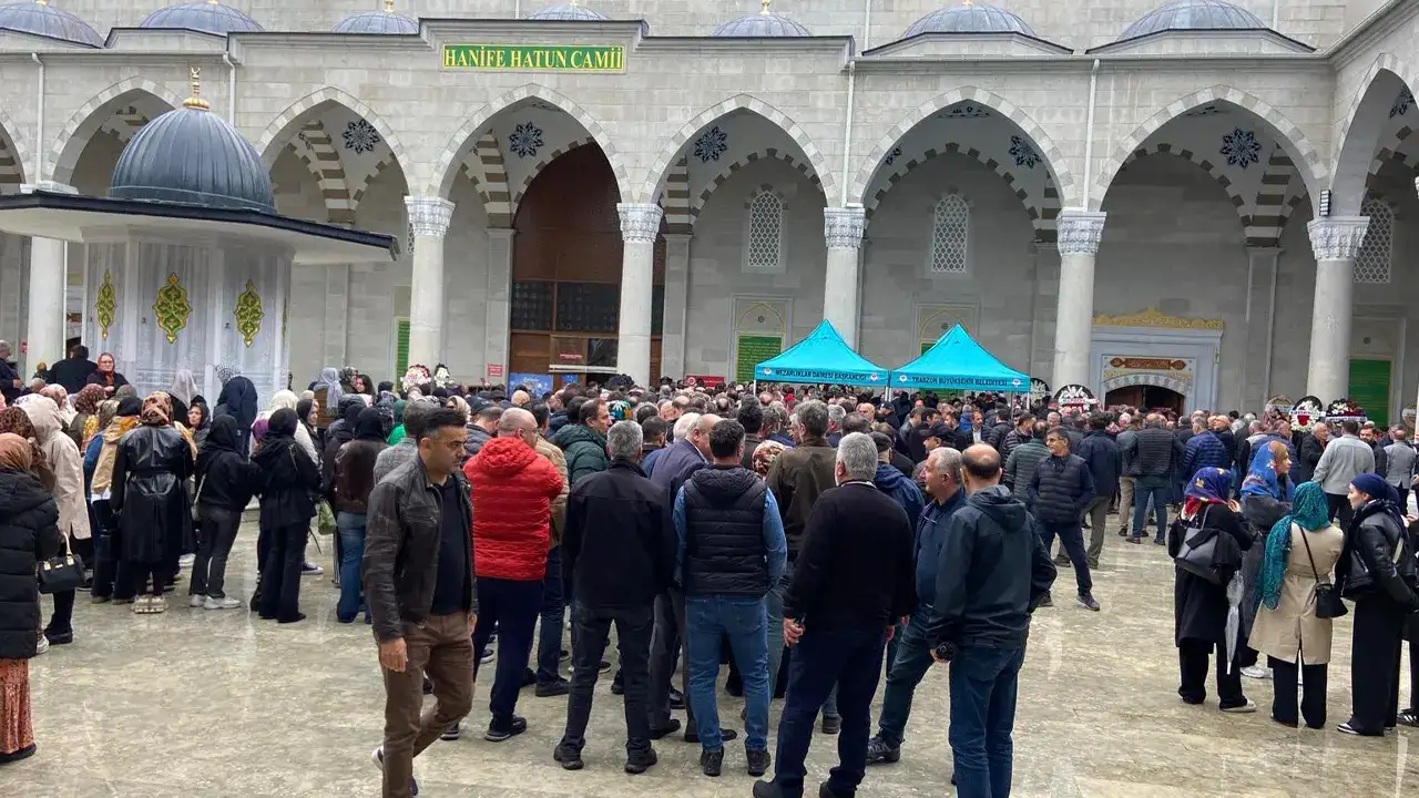 trabzon-is-dunyasi-nevzat-ozeri-son-yolculuguna-ugurladi