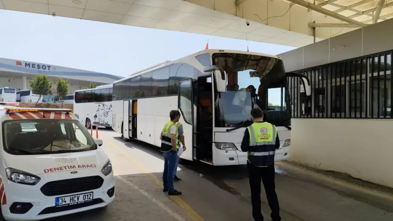 bayram-oncesi-otobuslere-siki-denetim-fahis-fiyat-ve-korsan-tasimaciliga-gecit-yok