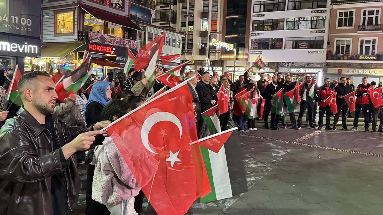 trabzon-ve-rizede-israil-protestosu-gazze-yalniz-degildir