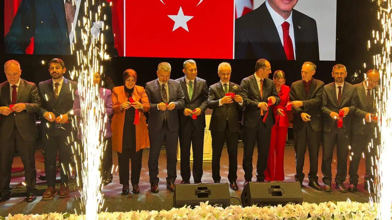 akcaabat-kultur-merkezinin-acilisi-gerceklesti-onemli-bir-cazibe-merkezi-olacak