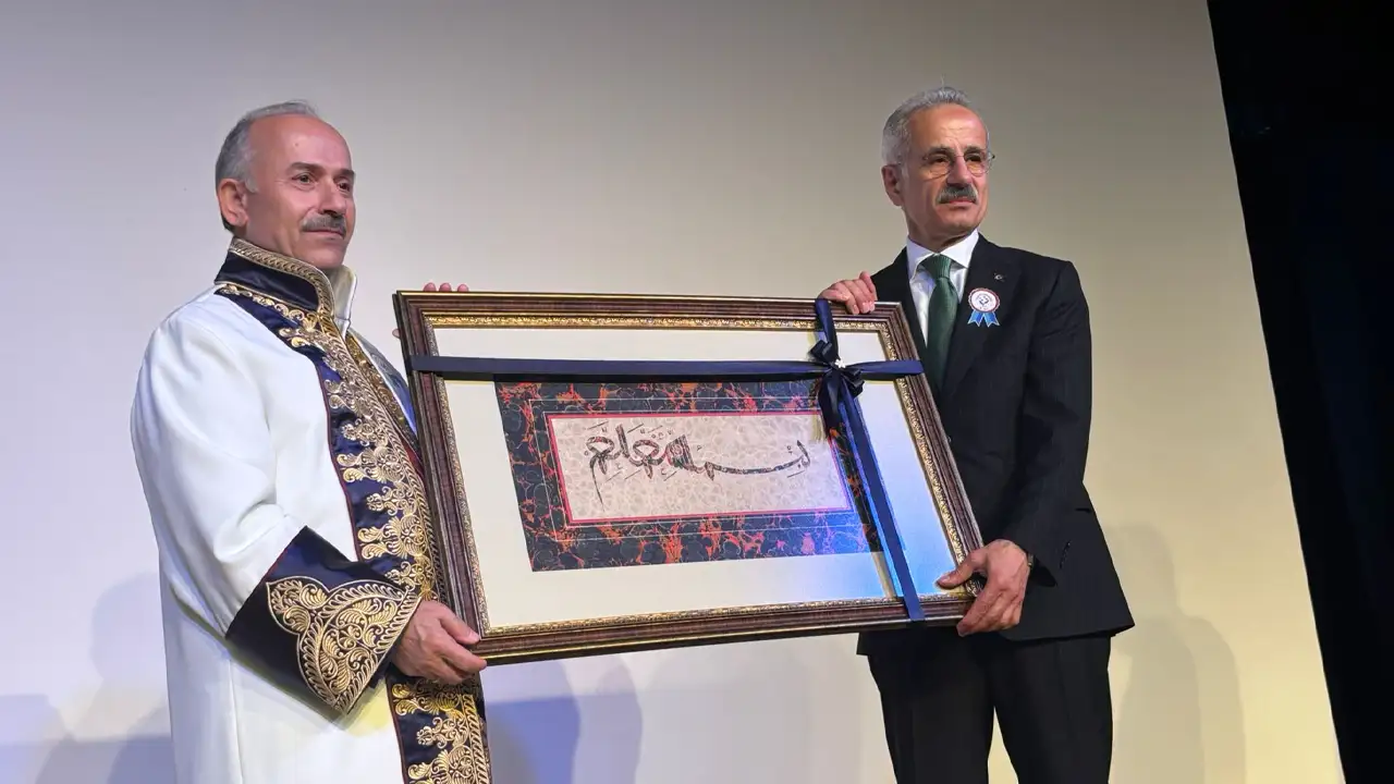bakan-uraloglu-trabzon-universitesinin-8