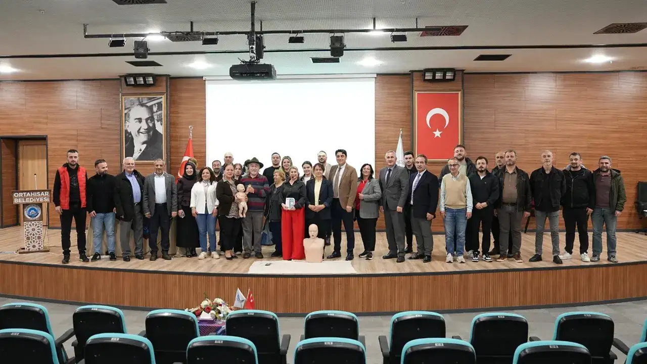 ortahisar-belediyesinden-hayat-kurtaran-egitim-ilk-yardim-farkindaligi-artirildi