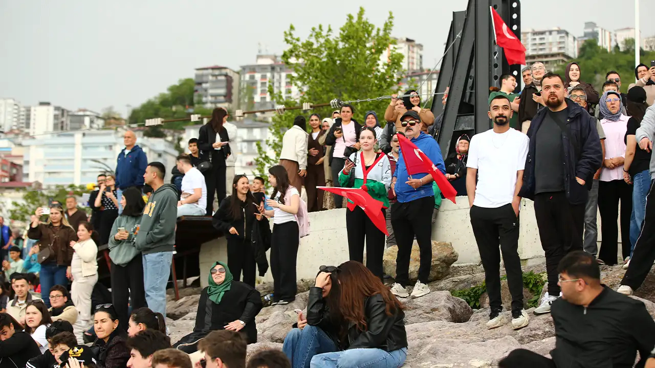 soloturkten-giresun-semalarinda-nefes-kesen-gosteri