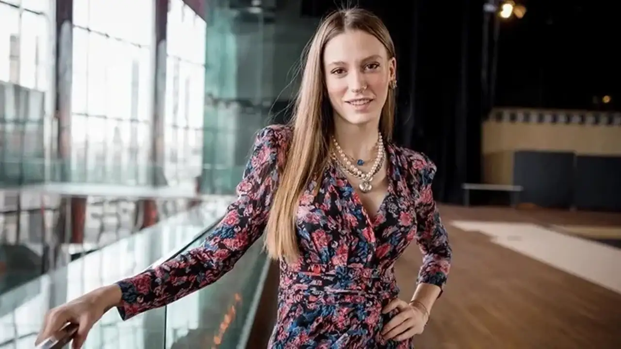 unlu-isimlere-buyuk-uyusturucu-operasyonu-iste-gozalti-karari-verilen-isimler-mabel-matiz-serenay-sarikaya-berkay-sahin