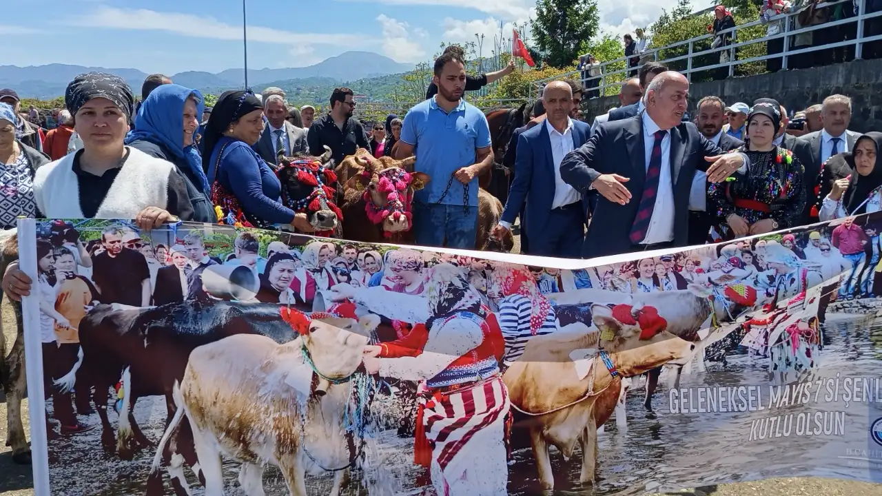 besikduzunde-yayla-gocu-renkli-goruntulere-sahne-oldu