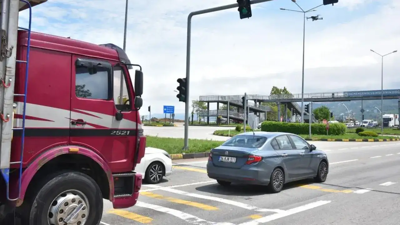 giresunda-bayram-oncesi-dron-destekli-trafik-denetimi