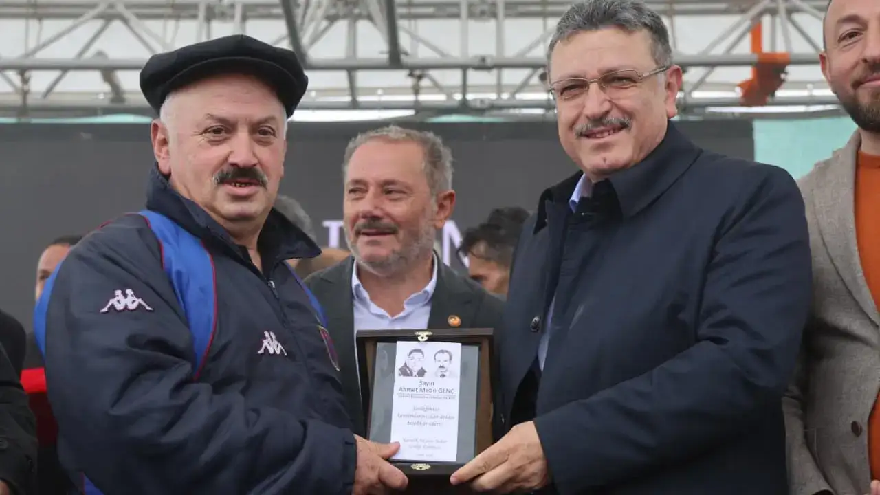 baskan-genc-mouijdeyi-verdi