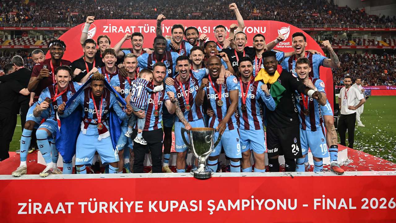 trabzonsporda-kupa-sonrasi-dikkat-ceken-sampiyonluk-baglantisi-tarih-tekerrur-eder-mi